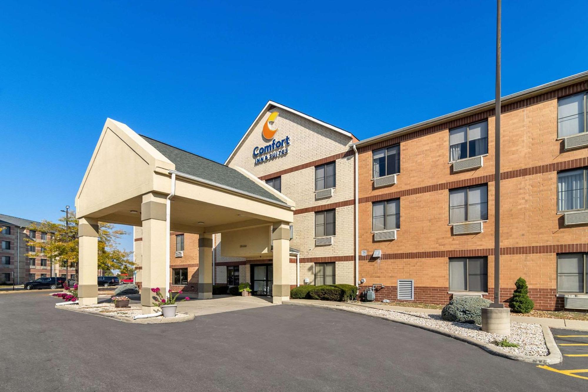 Comfort & Near Amphitheater Hotel Tinley Park