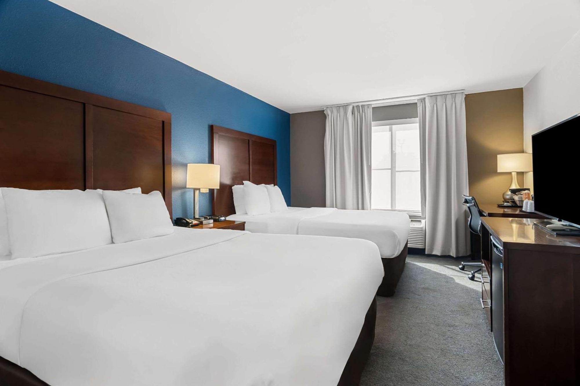 Hotel Comfort & Near Amphitheater Tinley Park