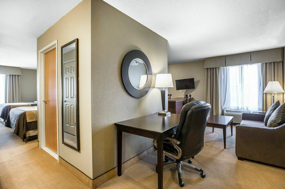 Hotel Comfort & Near Amphitheater Tinley Park